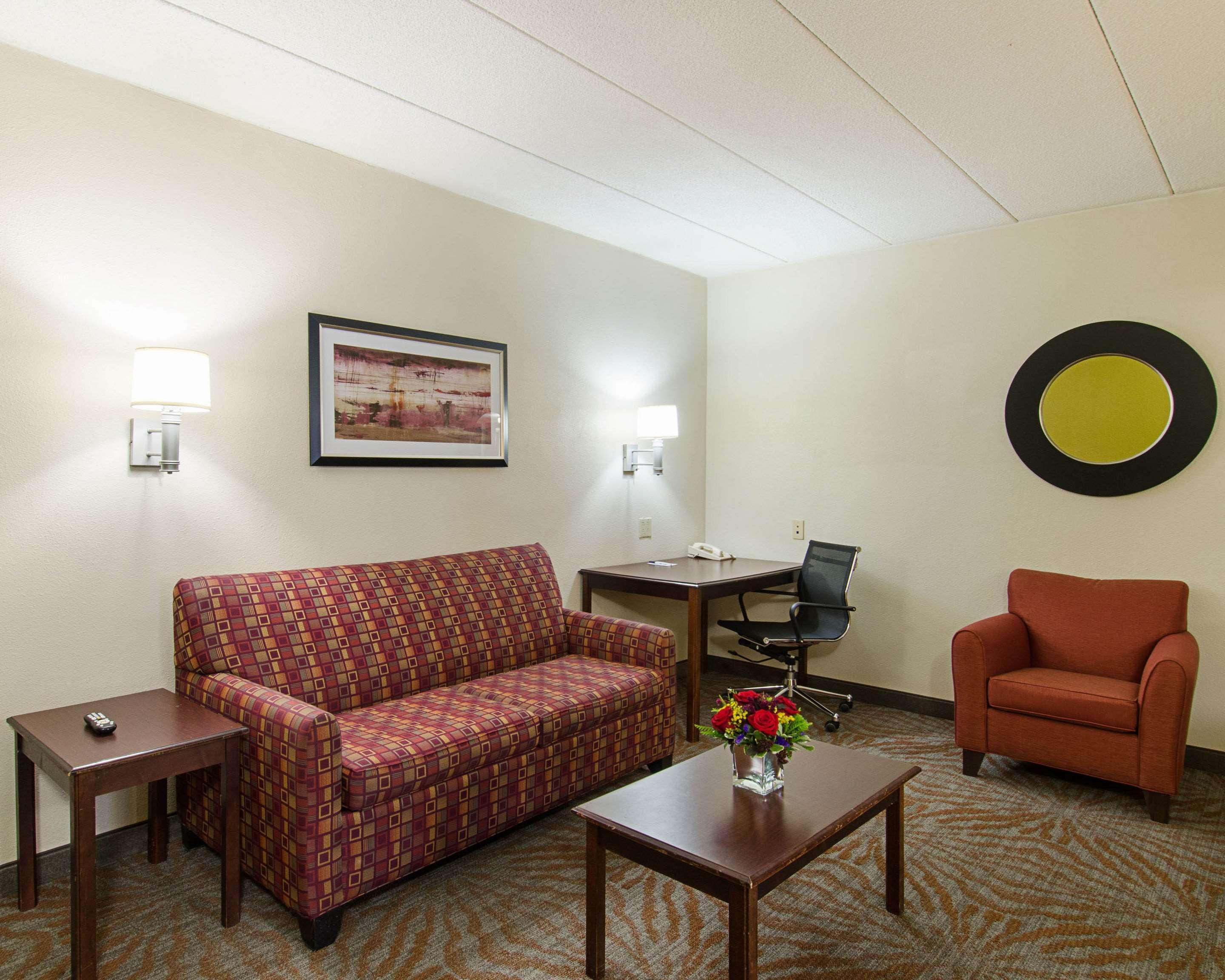 Quality Inn & Suites Worcester Zewnętrze zdjęcie