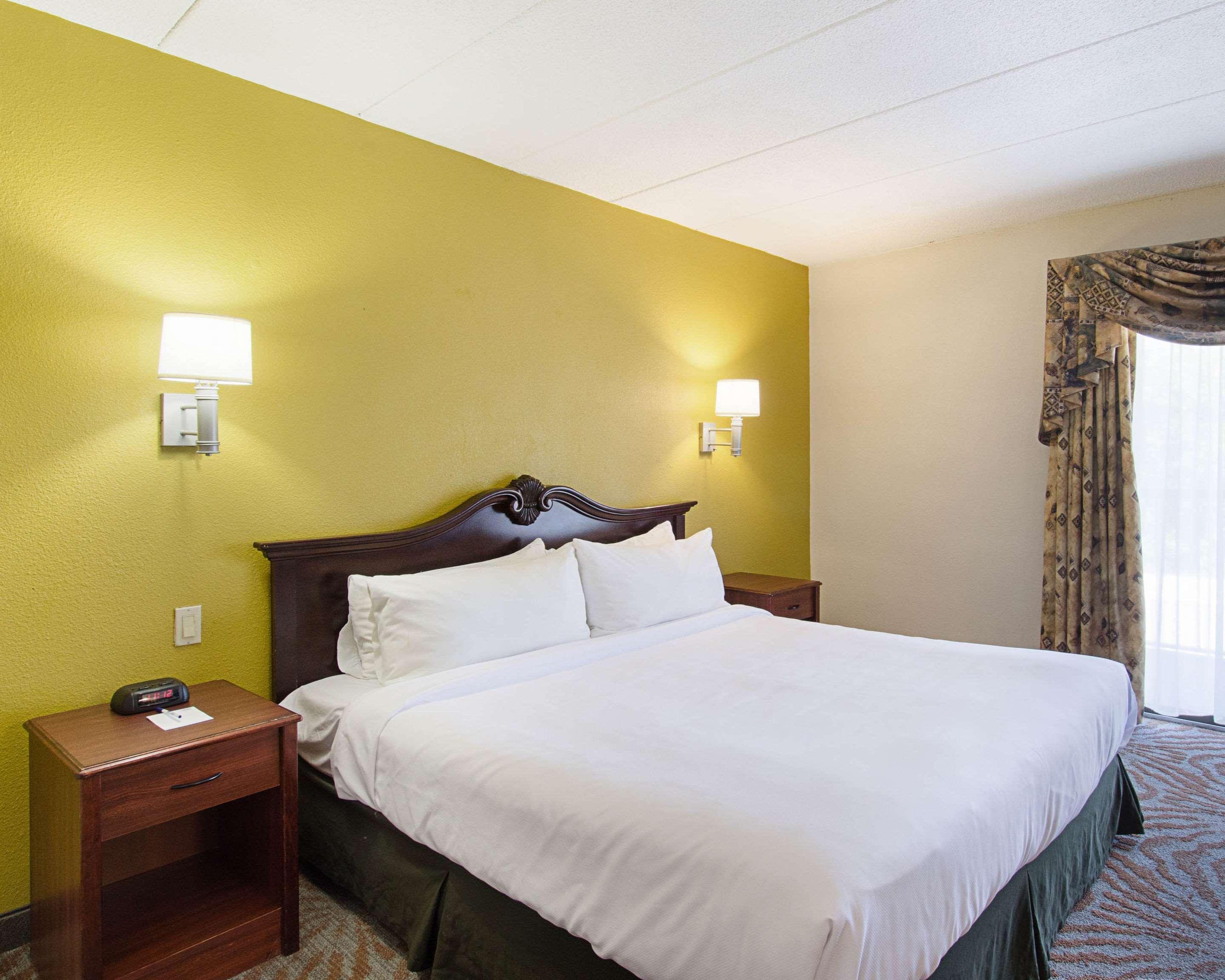 Quality Inn & Suites Worcester Zewnętrze zdjęcie