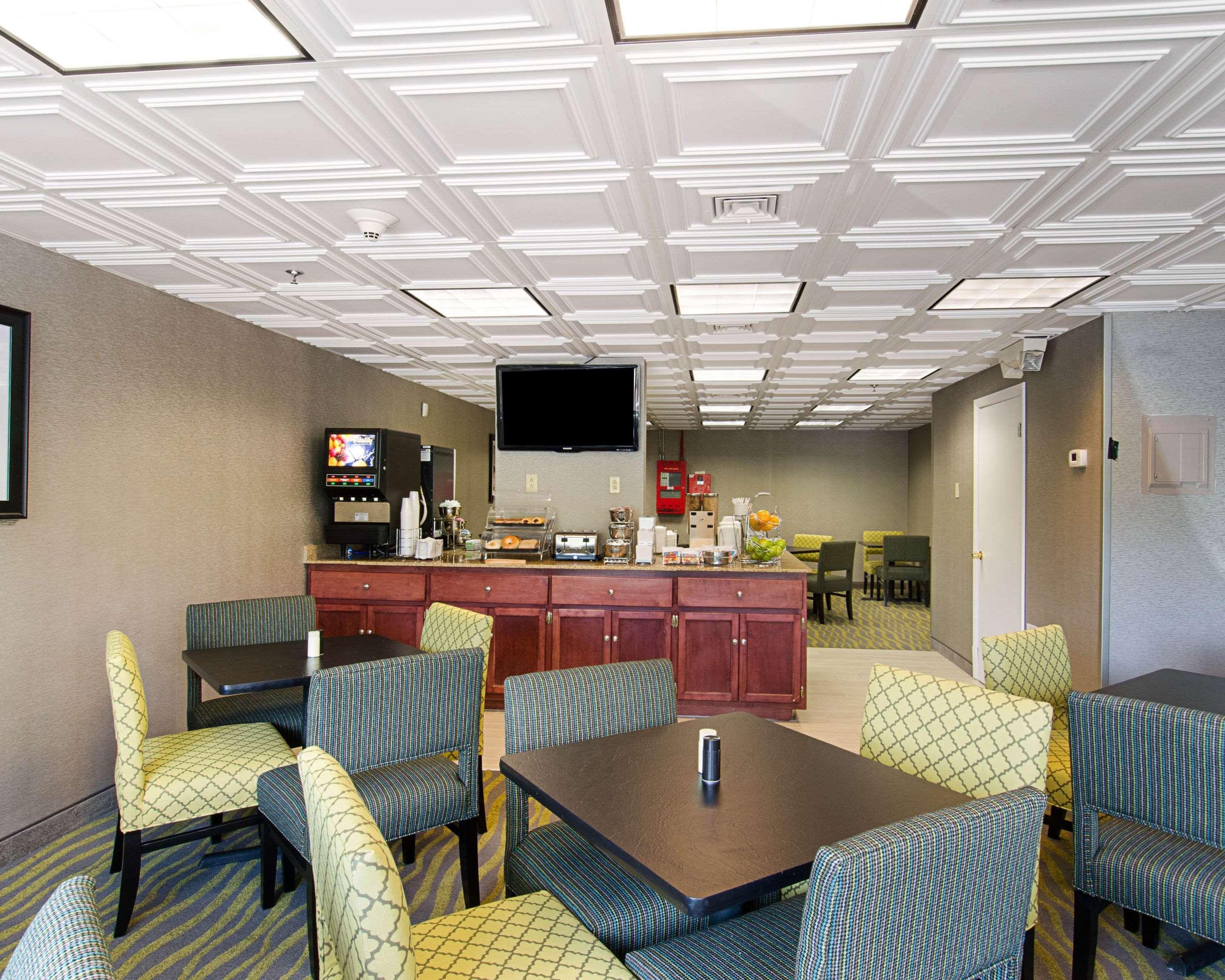 Quality Inn & Suites Worcester Zewnętrze zdjęcie