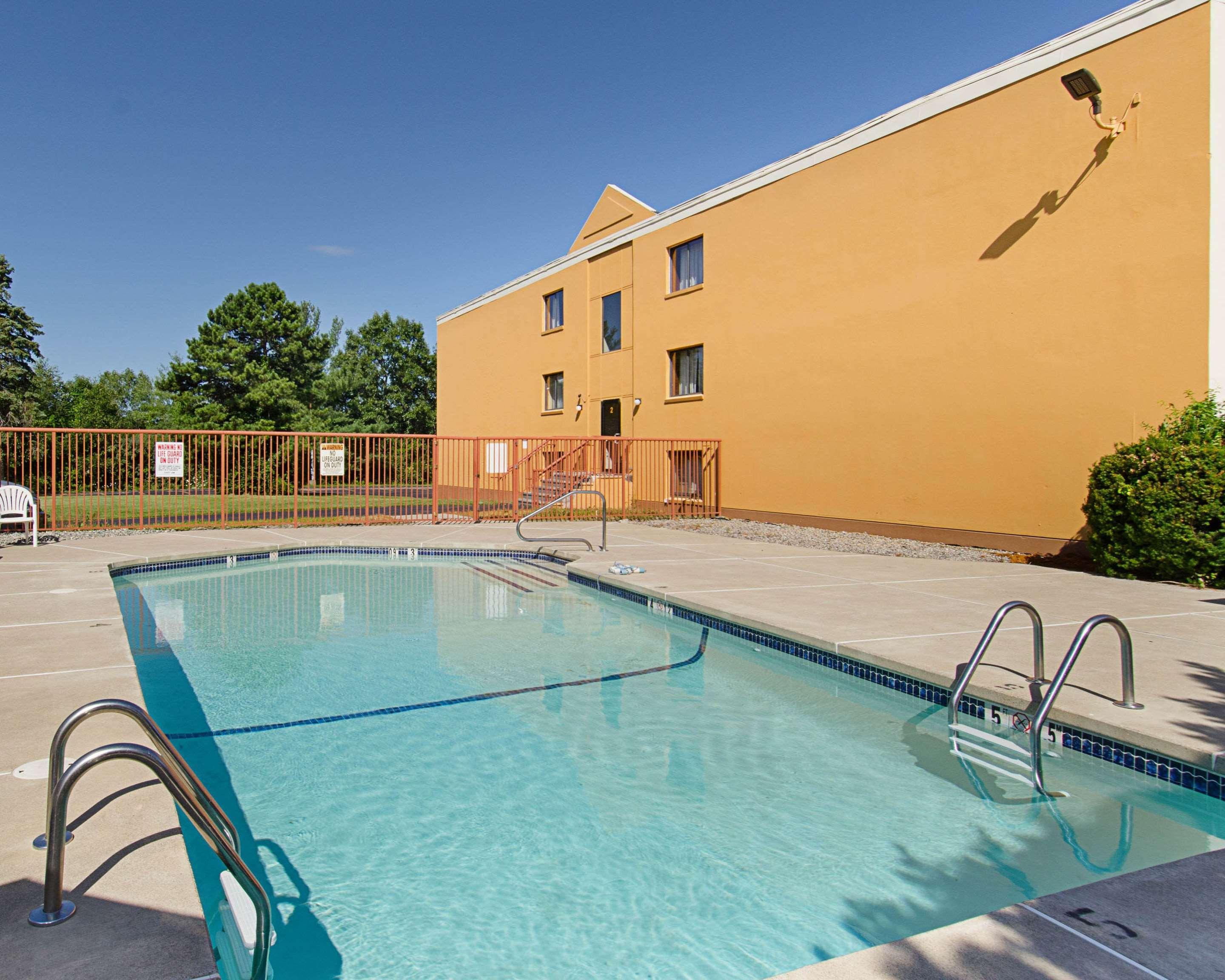 Quality Inn & Suites Worcester Zewnętrze zdjęcie